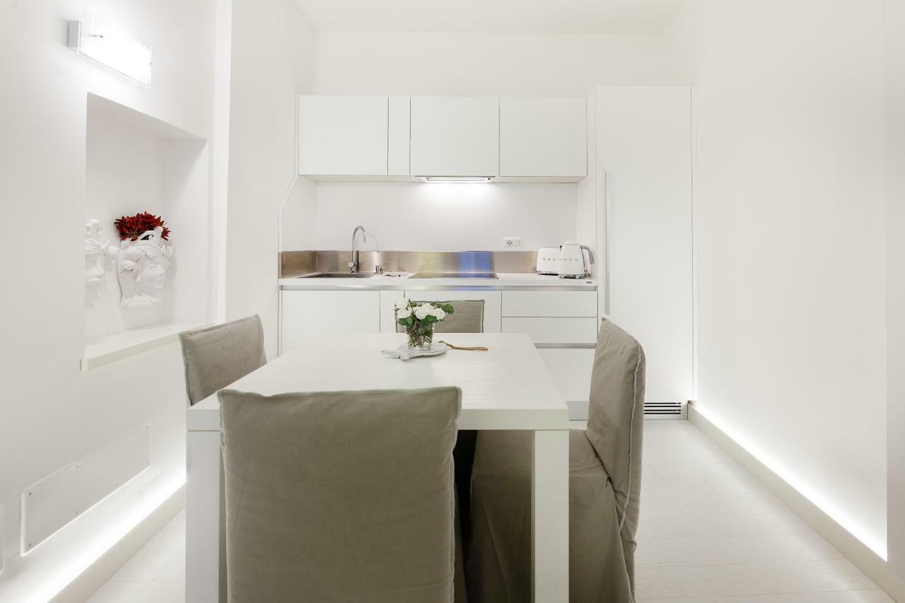 White Stylish Apartments Vico Equense Buitenkant foto